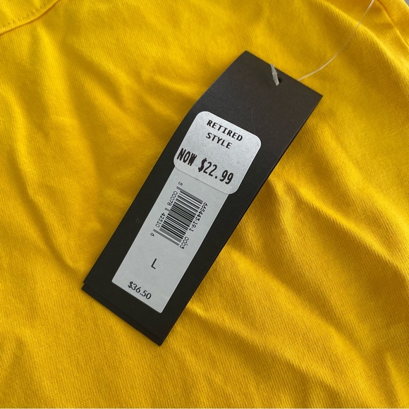 NWT men’s Banana Republic tshirt - Picture 3 of 4